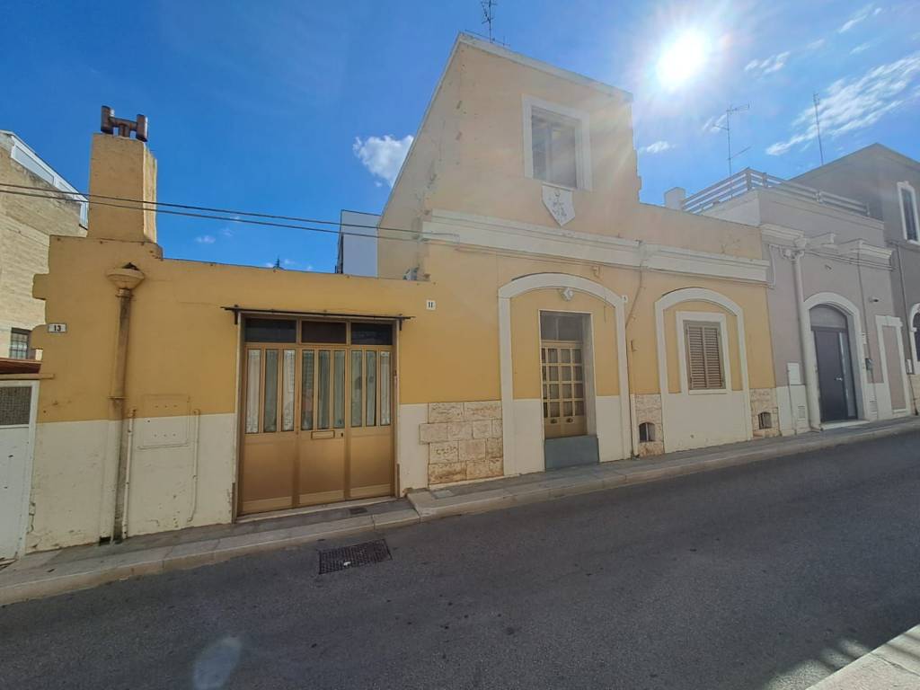 casa indipendente in vendita a Valenzano