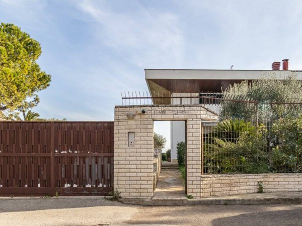 casa indipendente in vendita a Valenzano