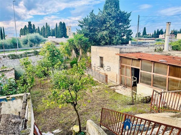 casa indipendente in vendita a Valenzano
