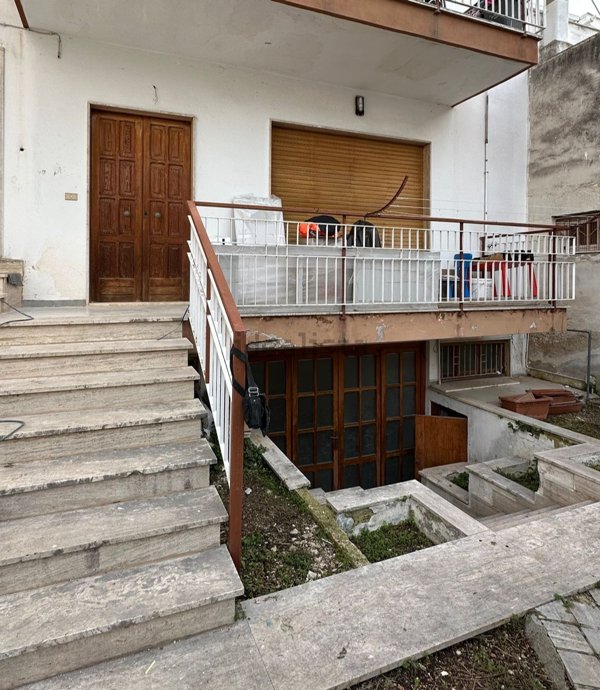 casa indipendente in vendita a Valenzano