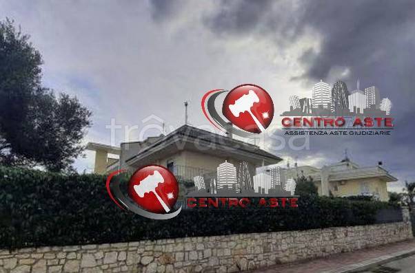 casa indipendente in vendita a Valenzano