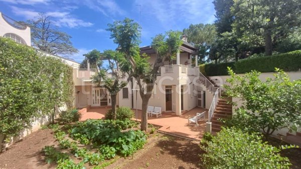 casa indipendente in vendita a Valenzano