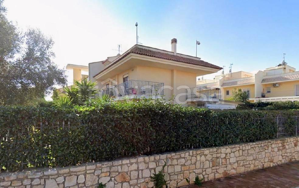 casa indipendente in vendita a Valenzano