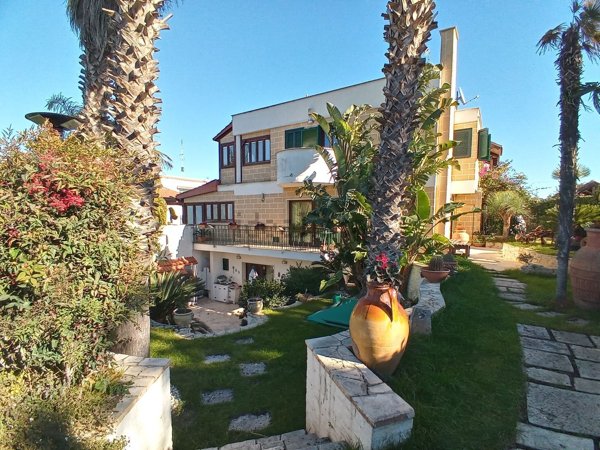 casa indipendente in vendita a Valenzano
