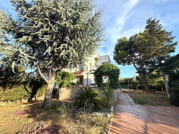 casa indipendente in vendita a Valenzano