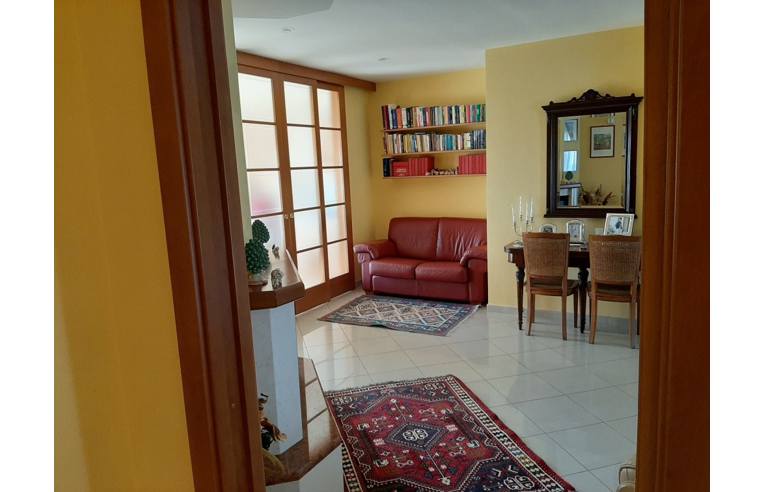 appartamento in vendita a Valenzano in zona Lamie