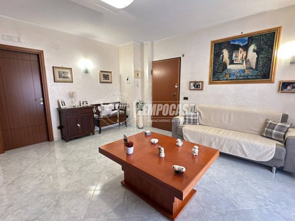 appartamento in vendita a Valenzano in zona Lamie