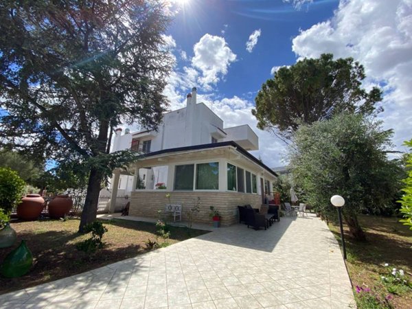 casa indipendente in vendita a Valenzano