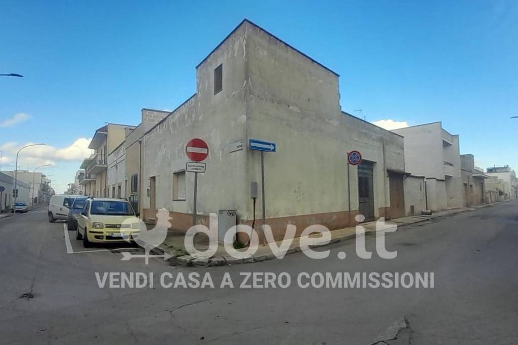 casa indipendente in vendita ad Avetrana