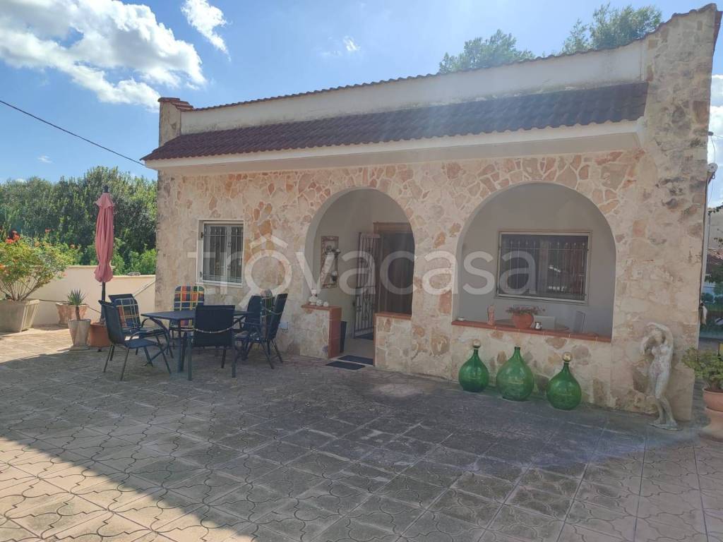 casa indipendente in vendita ad Avetrana