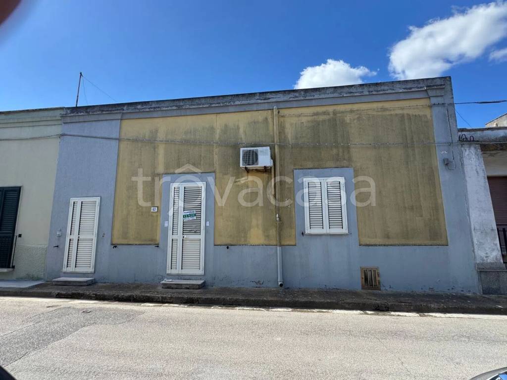 casa indipendente in vendita ad Avetrana