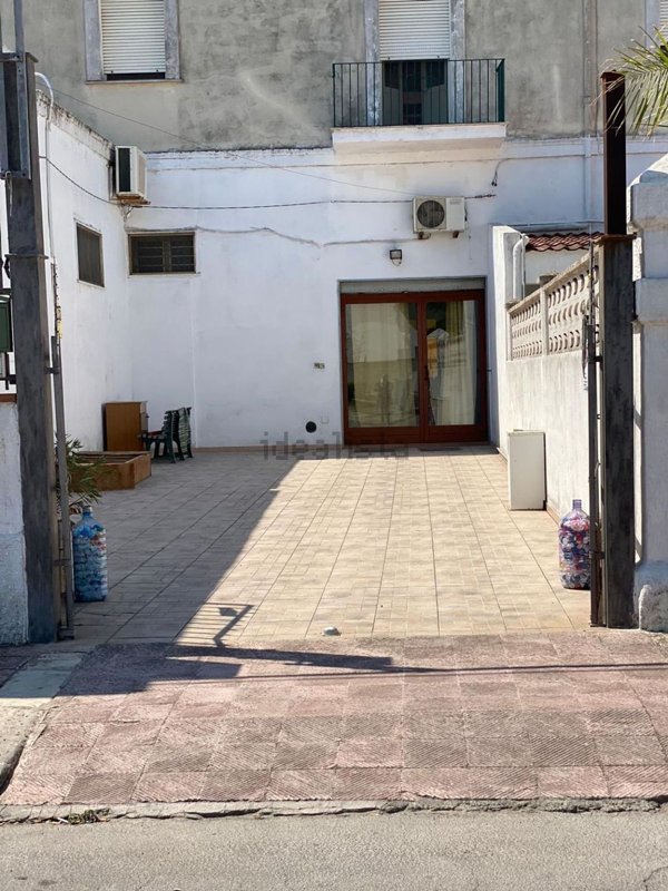 locale commerciale in vendita ad Avetrana