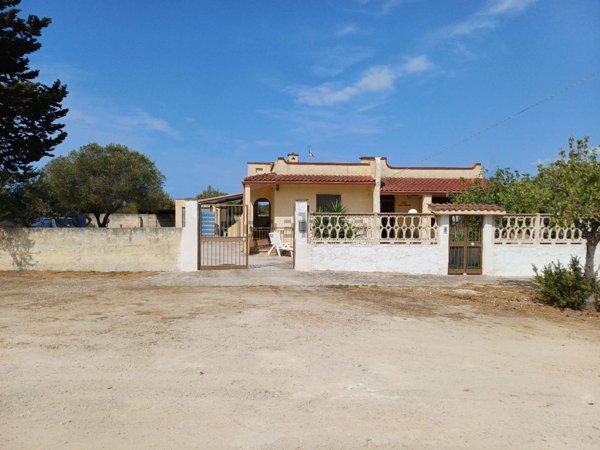 casa indipendente in vendita ad Avetrana