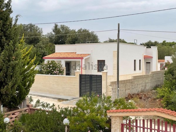 casa indipendente in vendita ad Avetrana