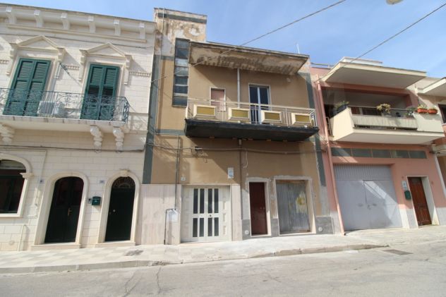 trivano in vendita a Carosino