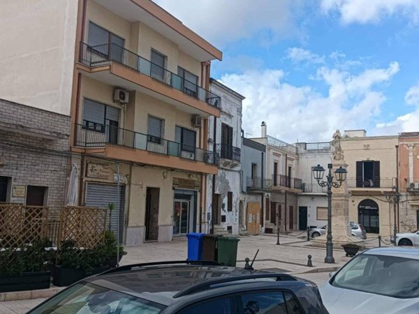 negozio in vendita a Carosino