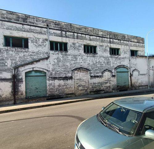 locale commerciale in vendita a Carosino