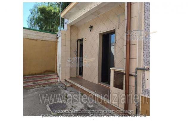 trivano in vendita a Carosino