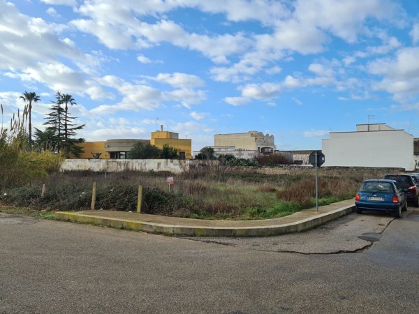 terreno edificabile in vendita a Carosino