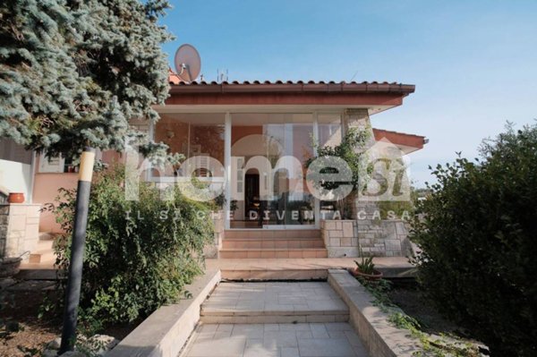 casa indipendente in vendita a Carosino