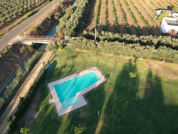 negozio in vendita a Castellaneta