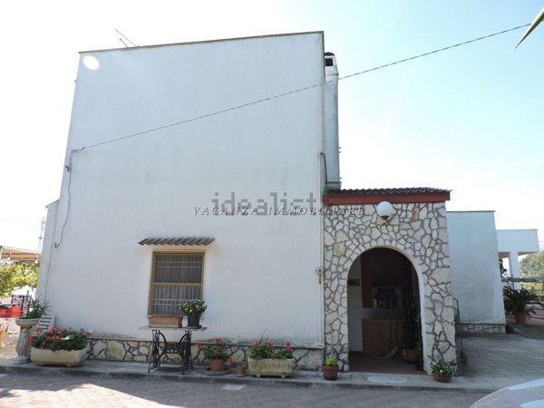 casa indipendente in vendita a Castellaneta