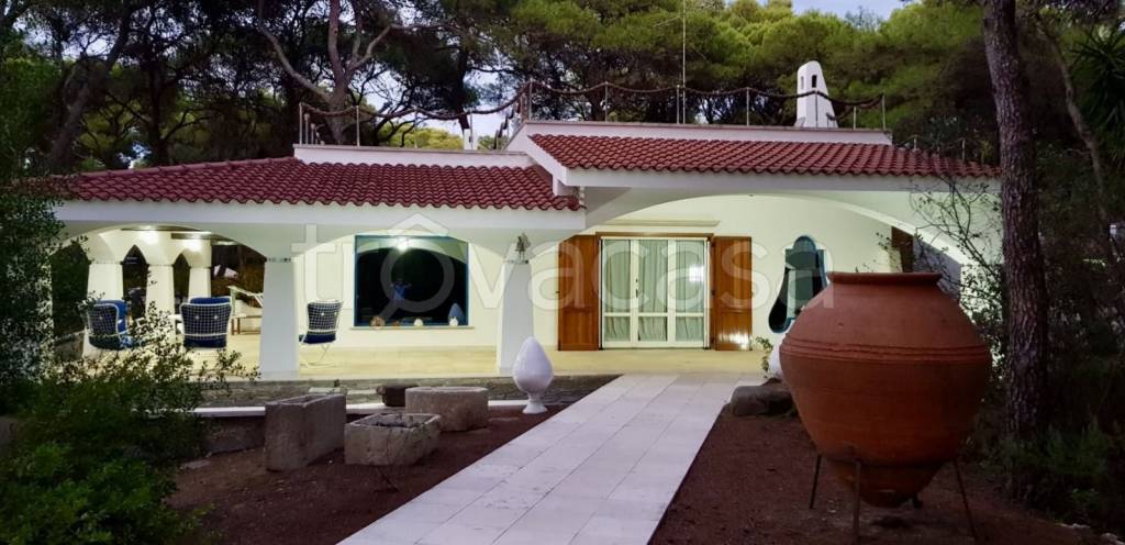casa indipendente in vendita a Castellaneta