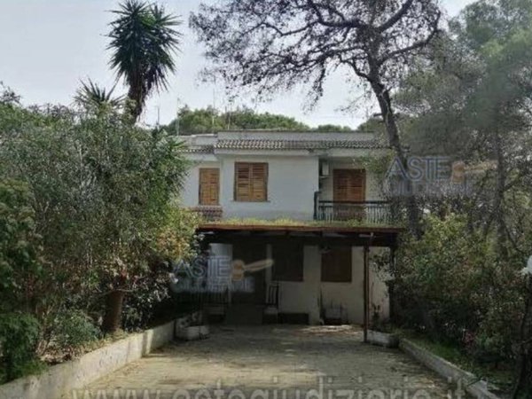 casa indipendente in vendita a Castellaneta