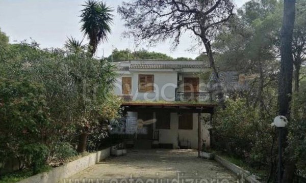 casa indipendente in vendita a Castellaneta