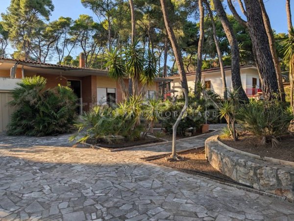 casa indipendente in vendita a Castellaneta