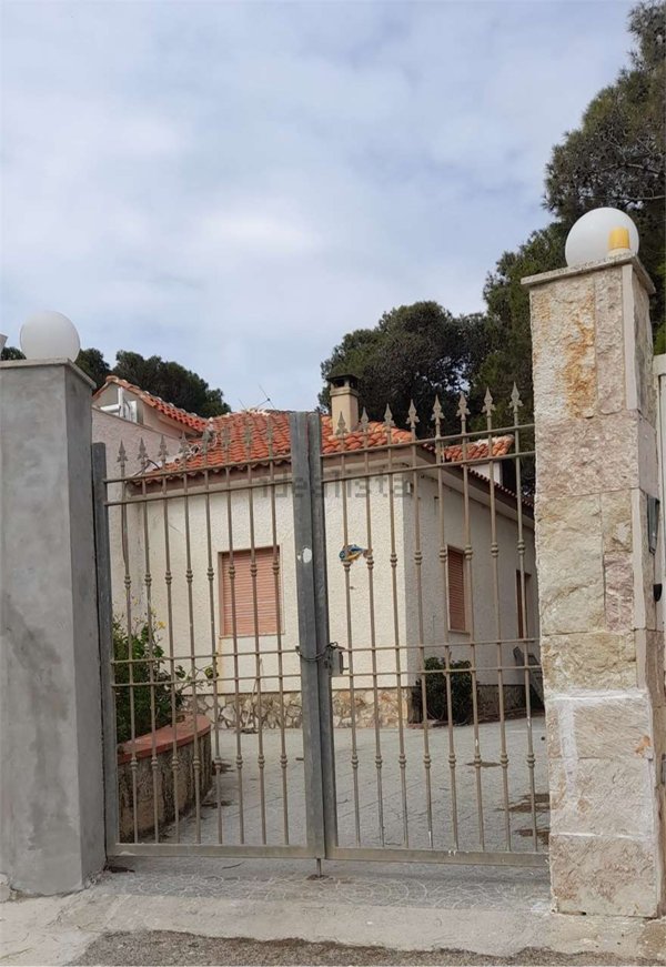 casa indipendente in vendita a Castellaneta