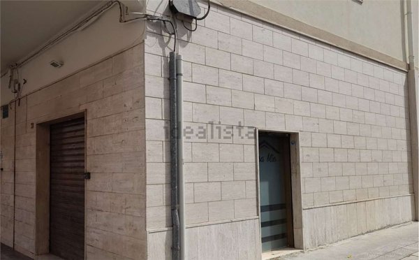 locale commerciale in vendita a Castellaneta