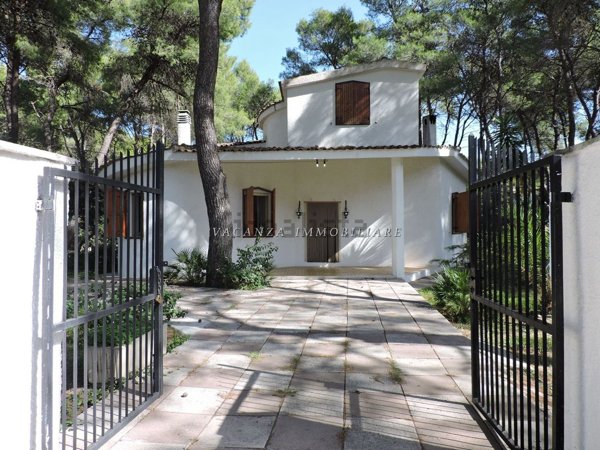 casa indipendente in vendita a Castellaneta