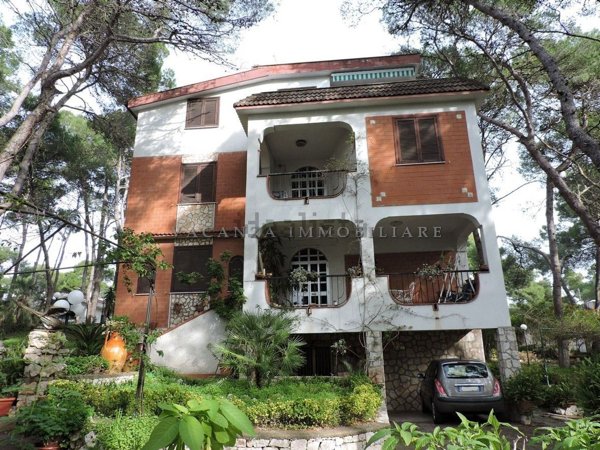 casa indipendente in vendita a Castellaneta