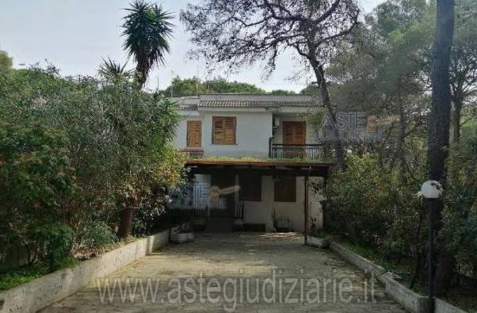 casa indipendente in vendita a Castellaneta