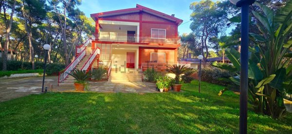 casa indipendente in vendita a Castellaneta