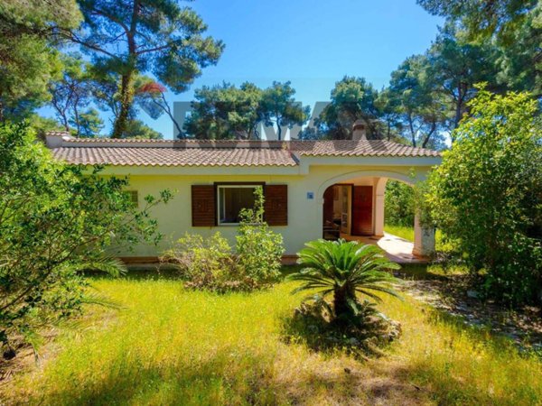 casa indipendente in vendita a Castellaneta