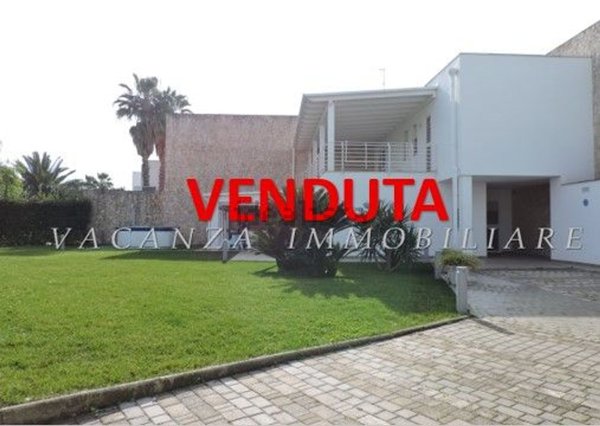 casa indipendente in vendita a Castellaneta