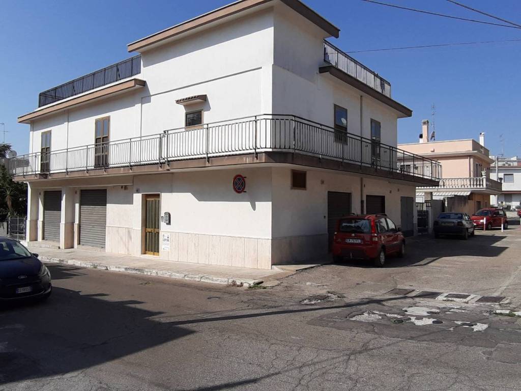 casa indipendente in vendita a Castellaneta in zona Marina di Castellaneta