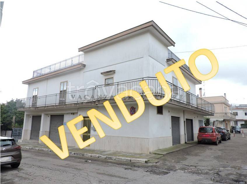 casa indipendente in vendita a Castellaneta