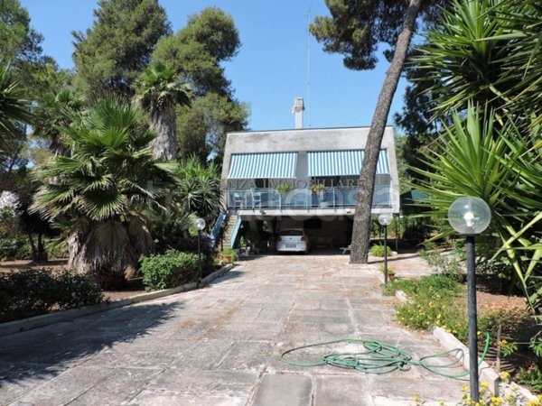 casa indipendente in vendita a Castellaneta