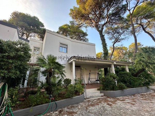 casa indipendente in vendita a Castellaneta