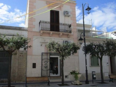 negozio in vendita a Crispiano