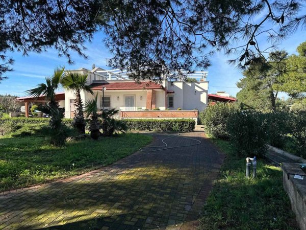 casa indipendente in vendita a Crispiano