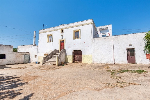 casale in vendita a Crispiano