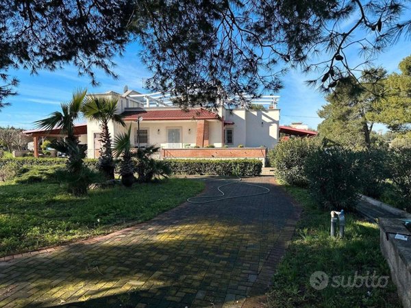 casa indipendente in vendita a Crispiano