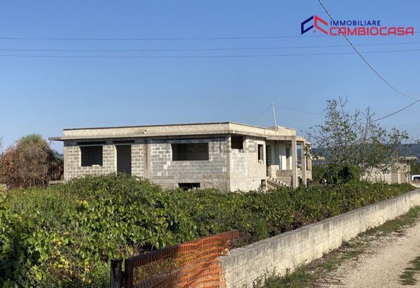 casa indipendente in vendita a Crispiano