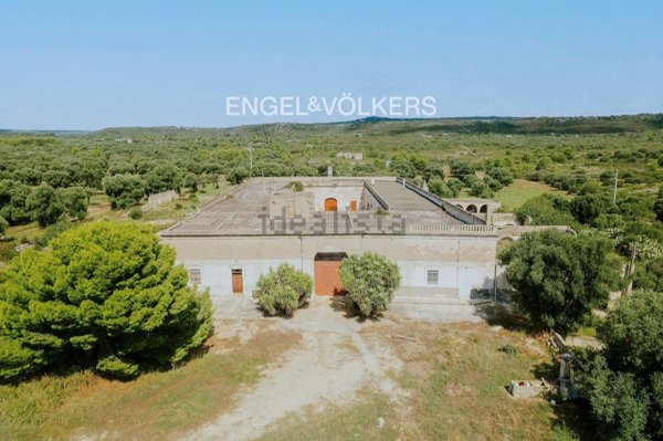 casale in vendita a Crispiano