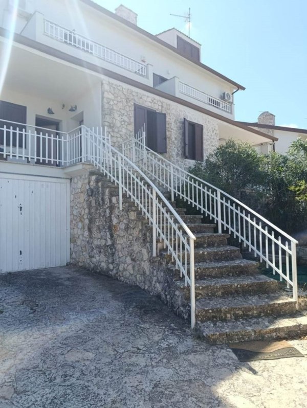 casa indipendente in vendita a Crispiano