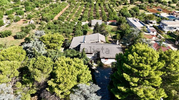 casa indipendente in vendita a Crispiano